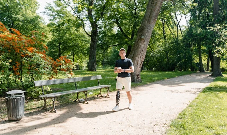 "Myślał, że jego córka jest na odosobnieniu wellness: Spędziła lato w zaniedbanej chacie"